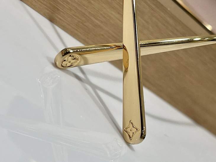 Picture of Louis Vuitton Sunglasses _SKUfw76323950fw